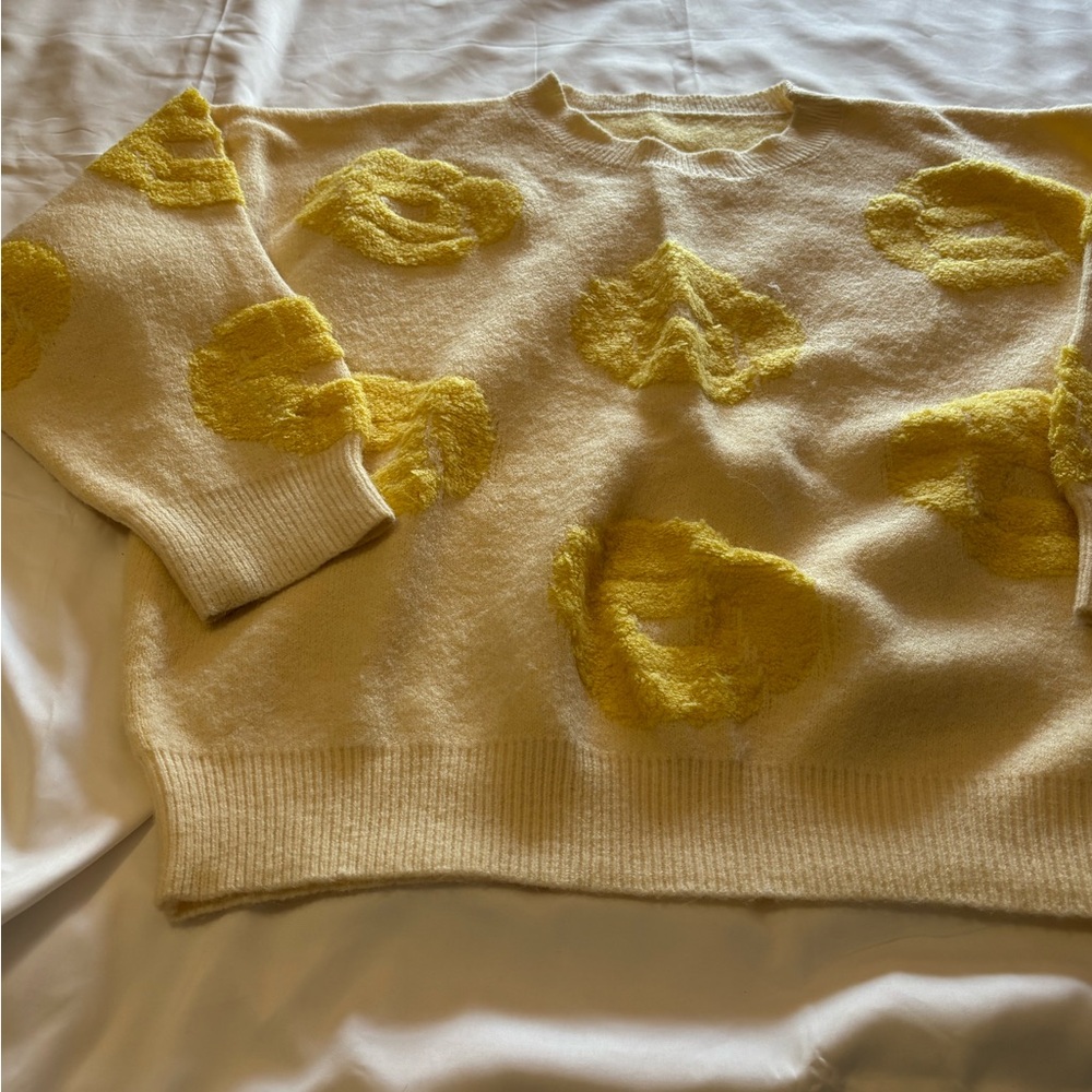 Soft Yellow Patterned Women's Sweater